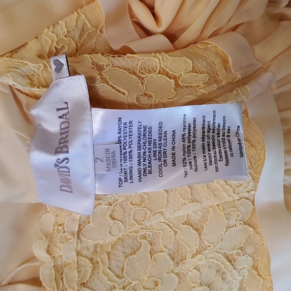 Women's size 2 David's Bridal dress - Picture 5 of 5